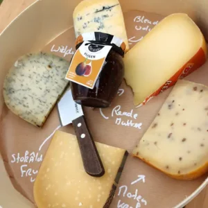 Vijf Hollandse topkazen. De lekkerste kazen van Nederland. Als relatiegeschenk uniek en perfect.