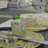 Gorgonzola dulce achter en voorgrond gorgonzola pikante. Italiaanse Kaasproeverij op locatie.