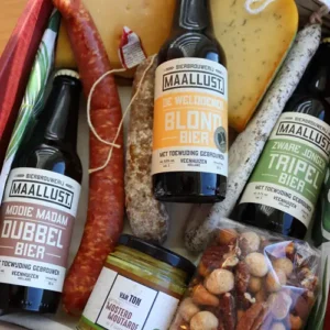 de-weldoener-kaas-bier-pakket-close-up-3 De Weldoener cadeau pakket inhoud met Maallust bieren, kaasjes, worst en mosterd