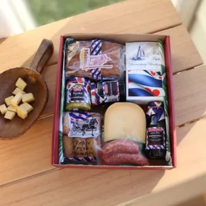 Echt Fries pakket Fries cadeau pakket met Fryske mosterd, Dumkes en Friese kaas